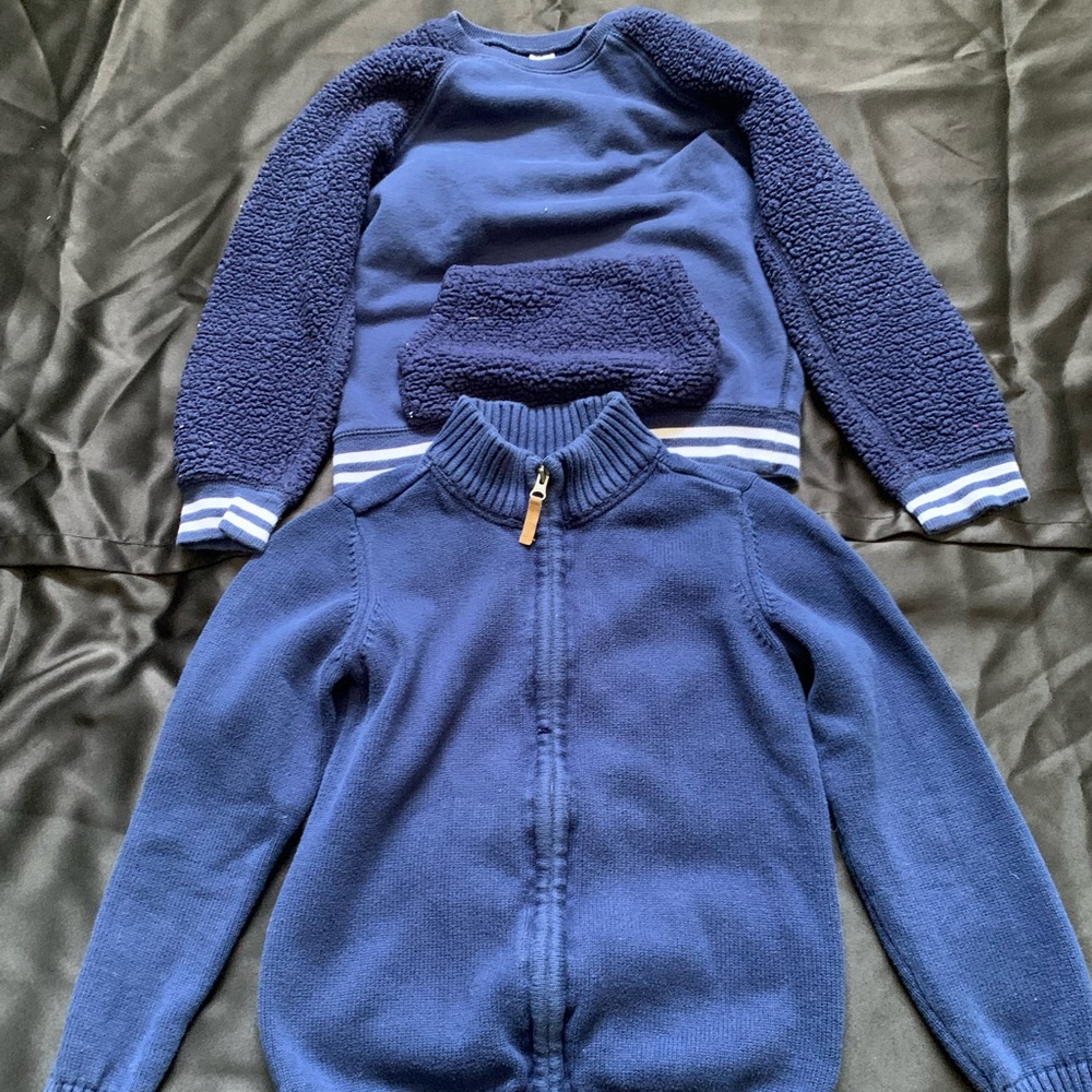 Two boy sweaters size for 10 y/o boys for the price of one